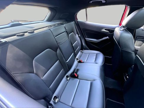 Used 2019 Mercedes-Benz GLA 250 4MATIC image 21