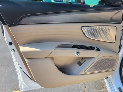 Used 2023 Maserati Grecale GT image 18