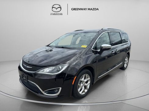 Used 2019 Chrysler Pacifica Limited FWD image 3