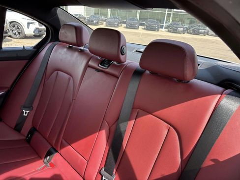 Used 2025 BMW 330i xDrive Sedan AWD/4WD image 27