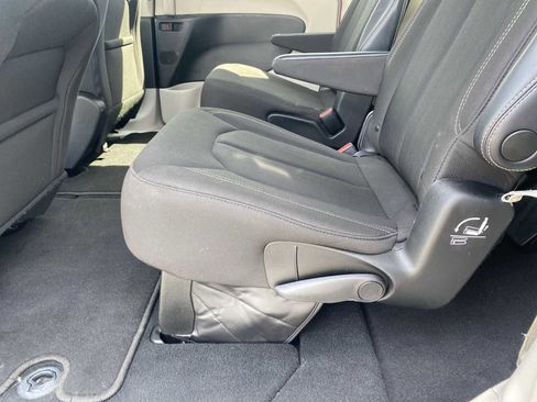 Used 2023 Chrysler Voyager LX FWD image 42