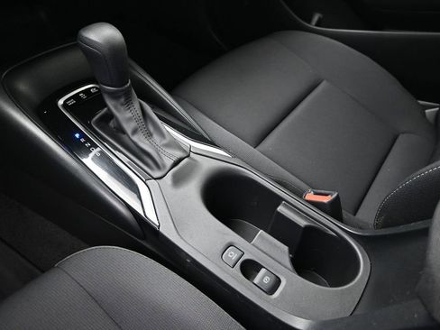 Used 2024 Toyota Corolla LE FWD image 21
