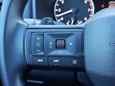 Certified 2025 Nissan Rogue S image 24