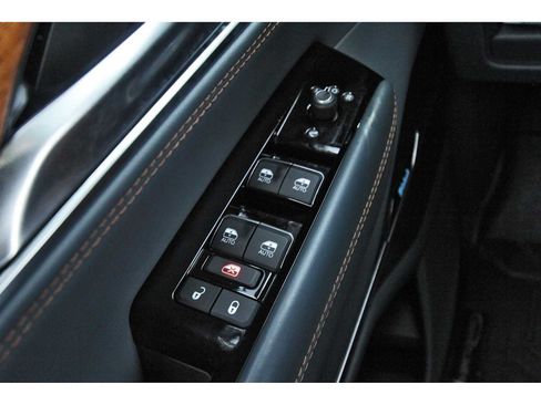 Used 2023 Jeep Grand Wagoneer Series II w/ Premium Group II AWD/4WD image 21