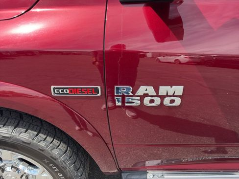 Used 2017 RAM 1500 Laramie w/ Convenience Group AWD/4WD image 9