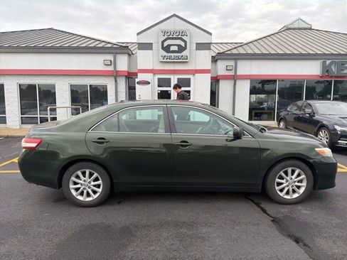 Used 2011 Toyota Camry XLE FWD image 10