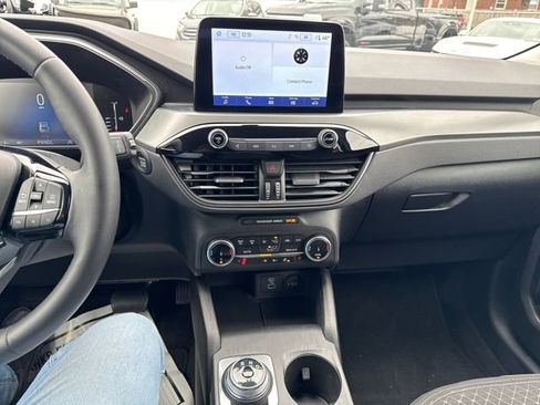 Used 2023 Ford Escape Active image 17