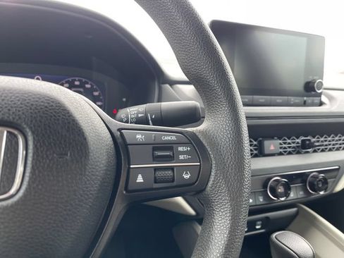 Used 2025 Honda Accord LX image 24