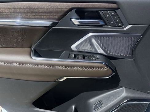 New 2026 GMC Acadia Denali Ultimate AWD/4WD image 22