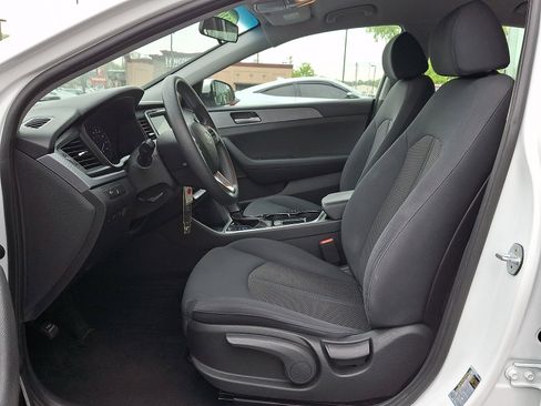 Used 2019 Hyundai Sonata SE FWD image 13
