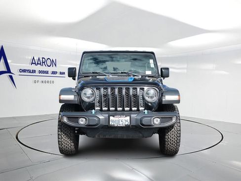 Used 2022 Jeep Wrangler Unlimited Rubicon 4xe w/ Cold Weather Group AWD/4WD image 4