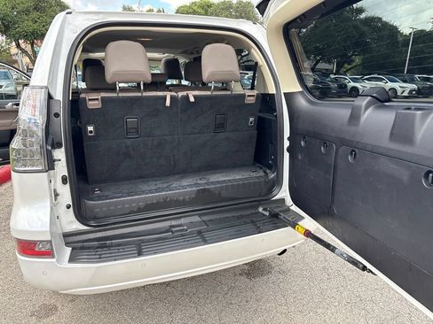 Used 2023 Lexus GX 460 Premium w/ Premium Package AWD/4WD image 21