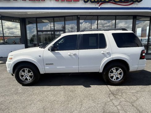 Used 2008 Ford Explorer XLT AWD/4WD image 4
