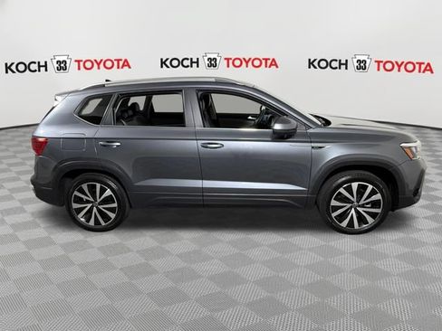 Used 2023 Volkswagen Taos SE AWD/4WD image 9