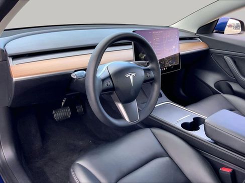 Used 2021 Tesla Model 3 Standard Range Plus RWD image 16