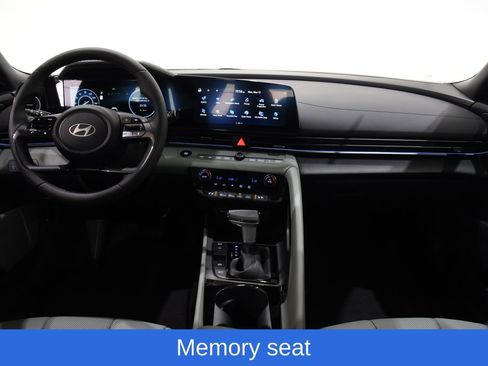 New 2025 Hyundai Elantra Limited image 8