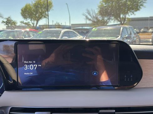 Used 2023 Hyundai Palisade Limited image 16