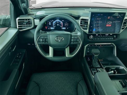Used 2025 Toyota Tundra Limited image 19