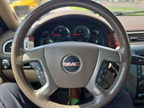 Used 2014 GMC Yukon XL SLT RWD image 11