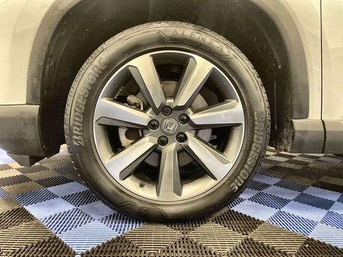 Used 2025 Honda Pilot Elite image 10