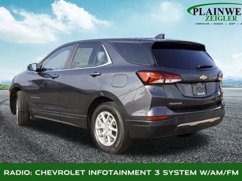 Used 2023 Chevrolet Equinox LT image 2