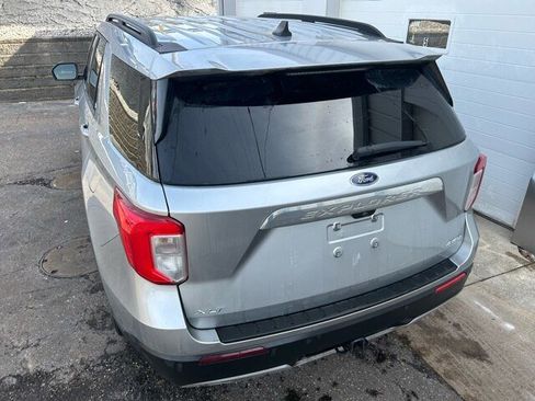 Certified 2023 Ford Explorer XLT w/ Equipment Group 202A image 4