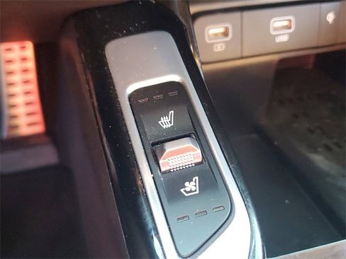 Certified 2023 Kia Sorento SX Prestige image 29