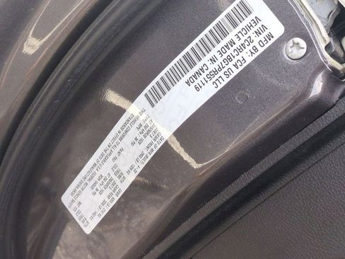 Used 2023 Chrysler Pacifica Touring-L w/ S Appearance Package FWD image 29