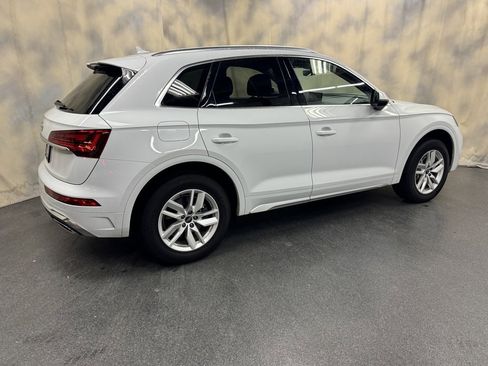 Used 2023 Audi Q5 2.0T Premium w/ Convenience Package image 10