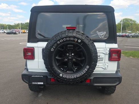 Used 2022 Jeep Wrangler Unlimited Sport AWD/4WD image 9