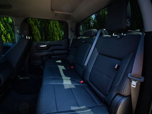 Used 2023 Chevrolet Silverado 1500 Custom AWD/4WD image 8