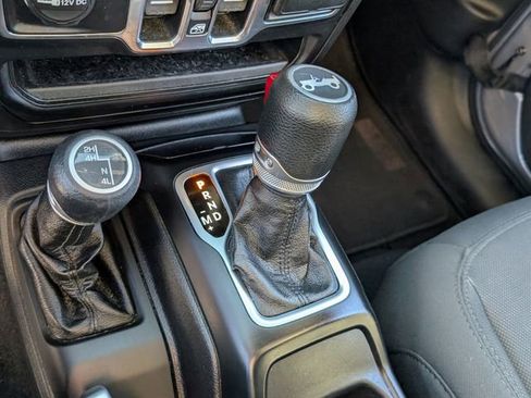 Used 2020 Jeep Wrangler Unlimited Sport S image 21