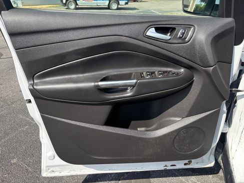 Used 2019 Ford Escape SE AWD/4WD image 16