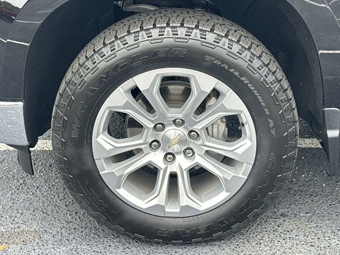 Used 2024 Chevrolet Silverado 1500 LTZ AWD/4WD image 13
