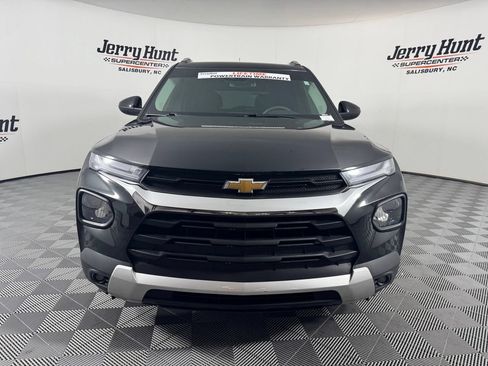 Used 2023 Chevrolet TrailBlazer LT w/ Convenience Package FWD image 4