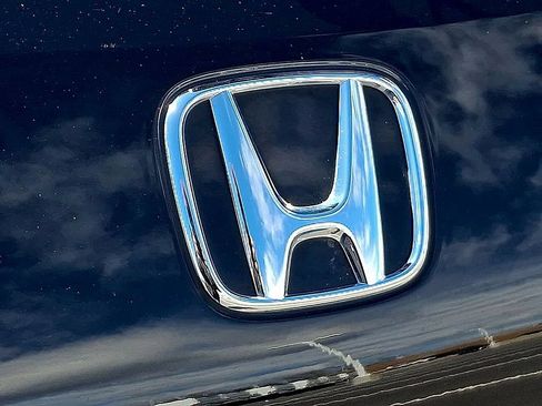 Used 2025 Honda HR-V LX image 30