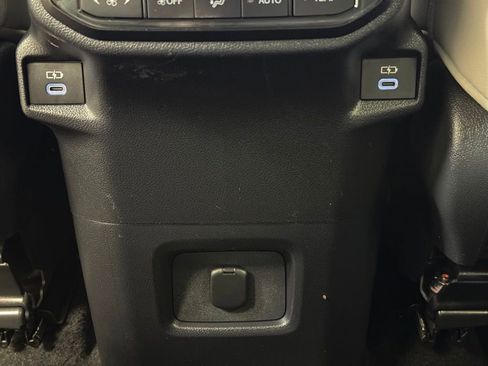 Used 2024 Toyota Grand Highlander AWD image 17