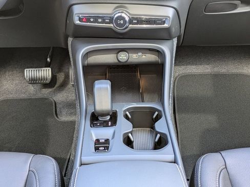 New 2026 Volvo XC40 B5 Core image 21