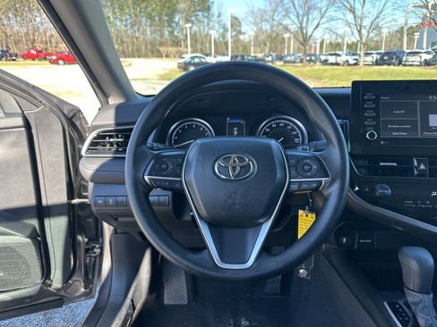 Used 2024 Toyota Camry LE image 23
