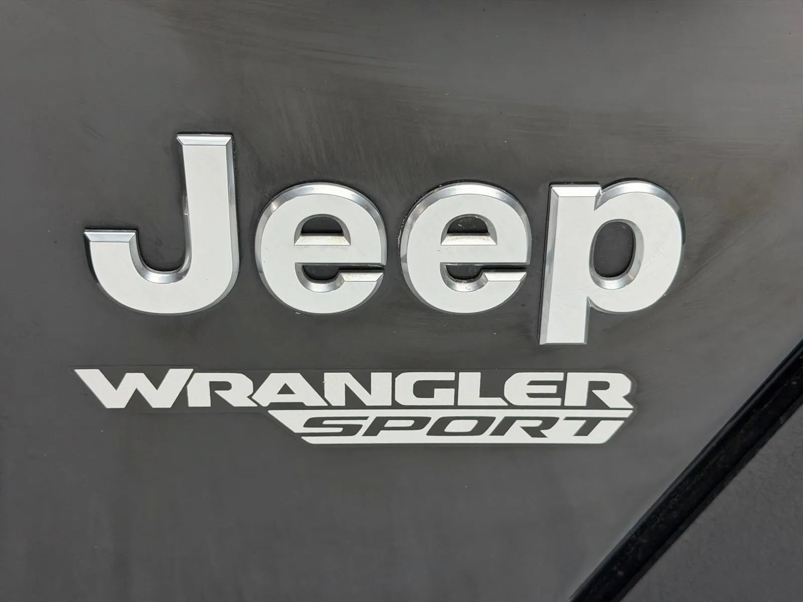 Used 2018 Jeep Wrangler Sport AWD/4WD image 9