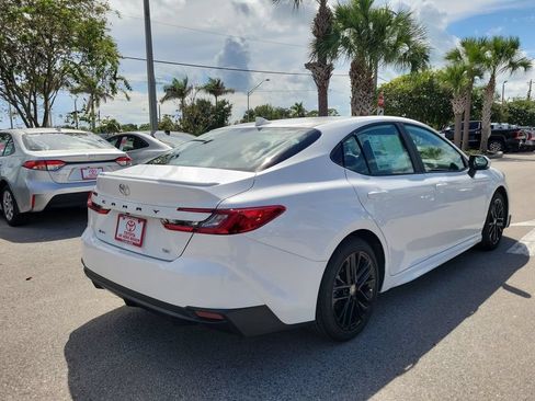 New 2026 Toyota Camry SE FWD image 4