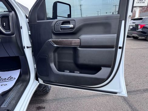 Used 2021 Chevrolet Silverado 2500 LT w/ Z71 Off-Road Package image 17