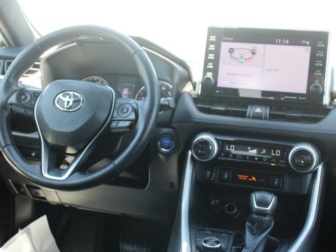 Used 2022 Toyota RAV4 SE w/ Convenience Package AWD/4WD image 23