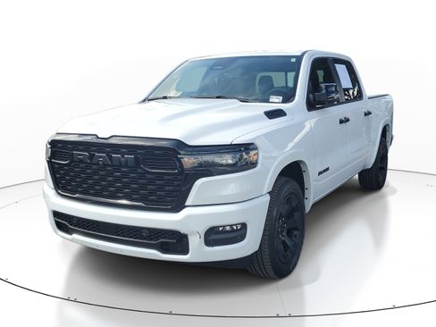 Used 2025 RAM 1500 Big Horn AWD/4WD image 4