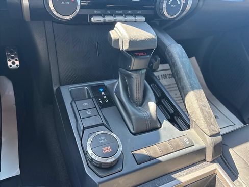 Used 2024 Toyota Tacoma TRD Sport RWD image 32