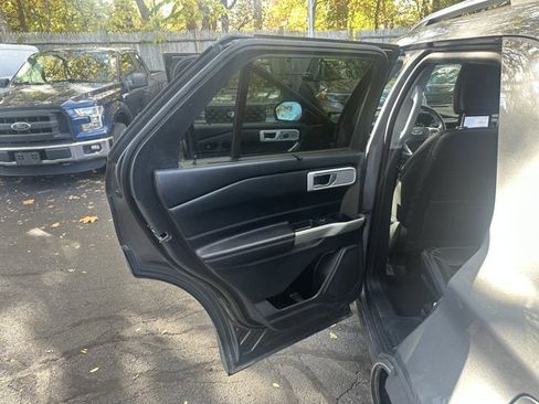 Used 2022 Ford Explorer Limited w/ Equipment Group 301A image 14