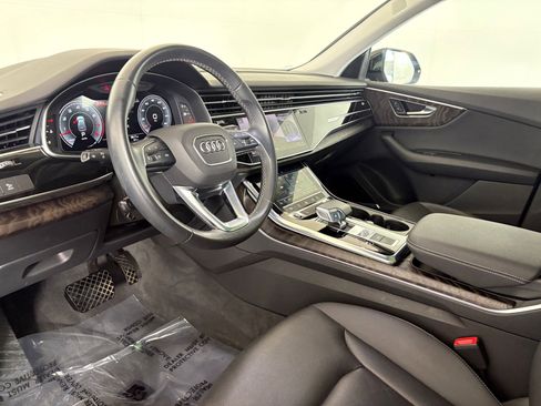 Certified 2022 Audi Q8 Premium Plus image 25
