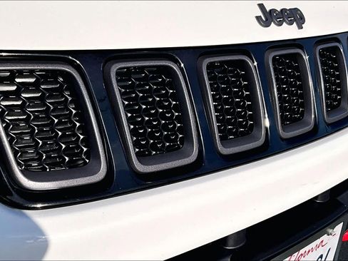 Used 2018 Jeep Compass Trailhawk w/ Leather Interior Group image 29