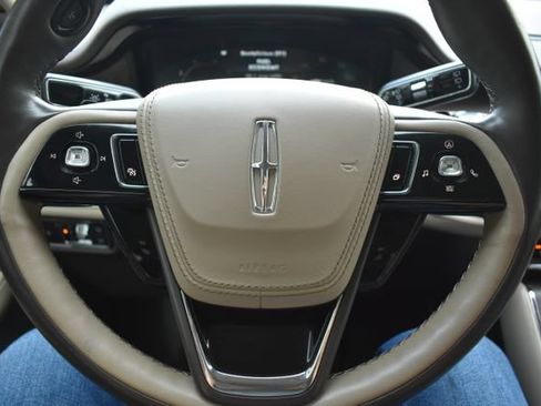 Used 2020 Lincoln Aviator Reserve w/ Equipment Group 202A AWD/4WD image 25