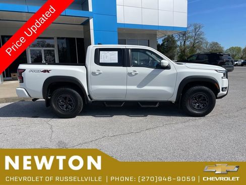 Used 2025 Nissan Frontier PRO-4X AWD/4WD image 48